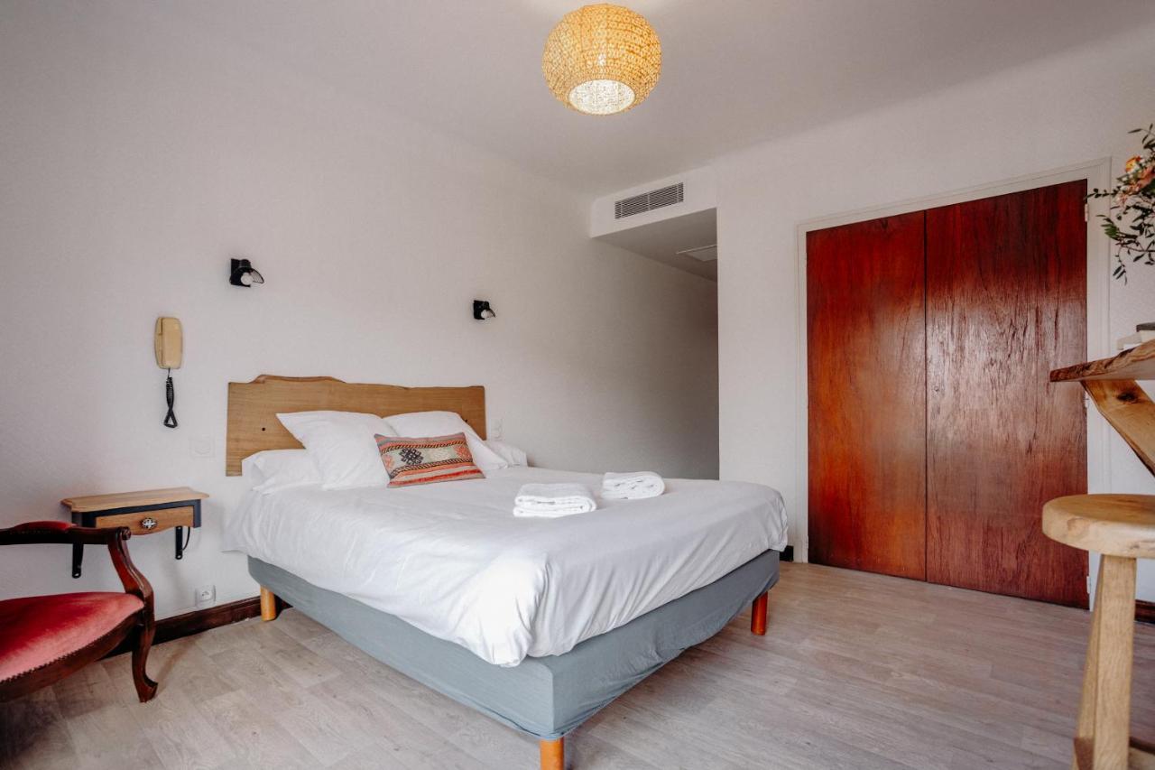 Logis Hotel Restaurant Espelletenia Larceveau-Arros-Cibits Ngoại thất bức ảnh